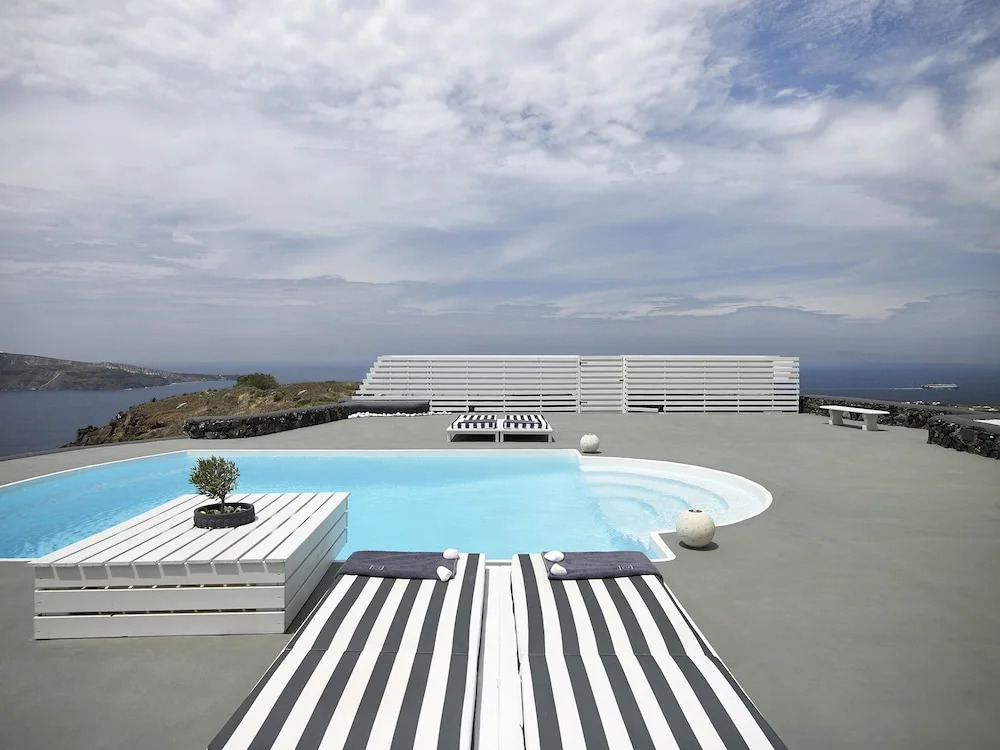 Mythique Villas & Suites