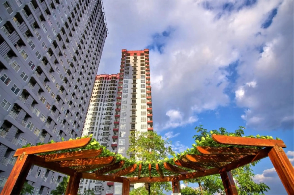 Relax Studio at Vida View Makassar Apartment By Travelio