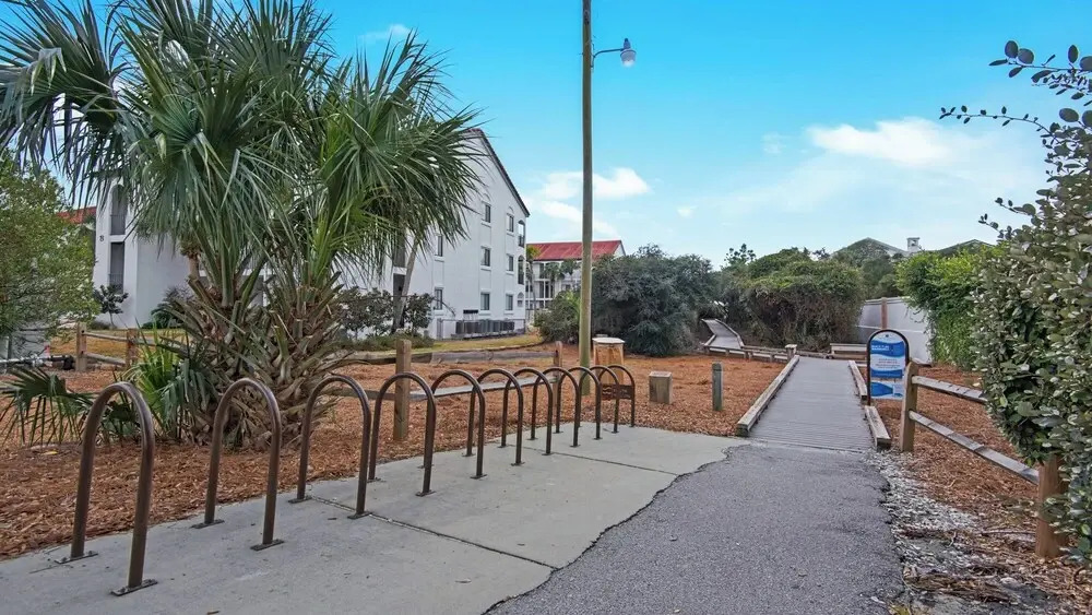 3 Minutes to Beach - Community Pool - Classic Seagrove Home