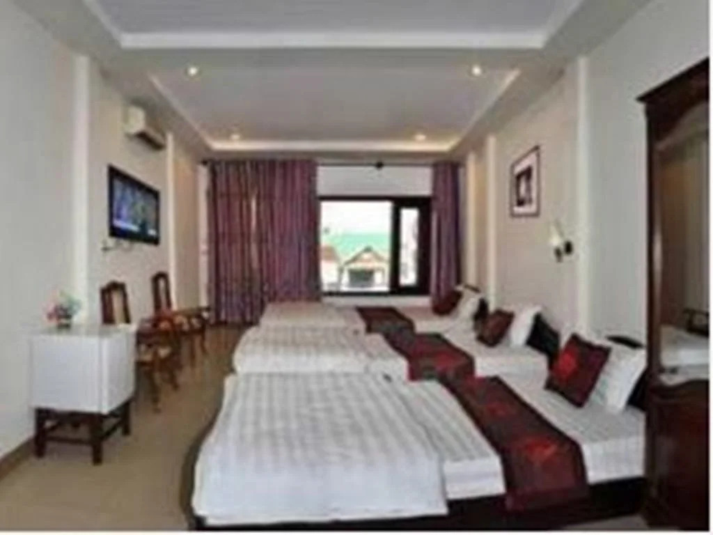 Vong Canh Hotel