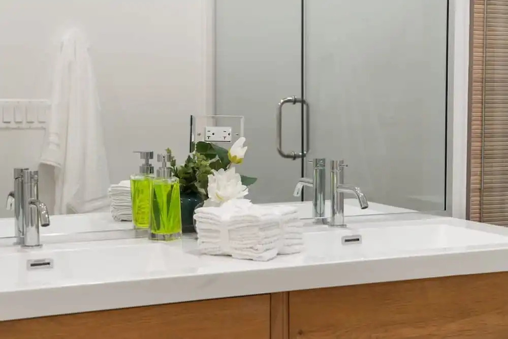 New Two Bed Condo by United Center With Balcony