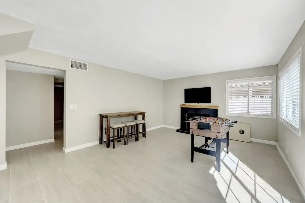 A- Zlv Home 2