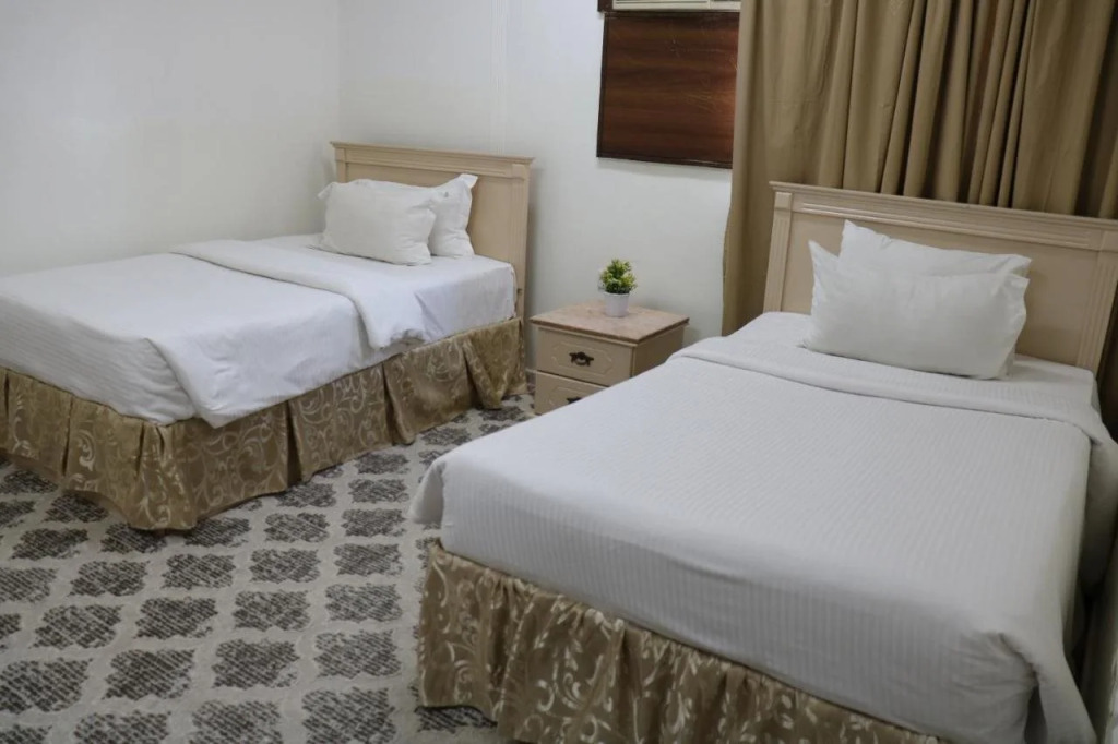 Al Farhan Hotel Suites (Exit 15)