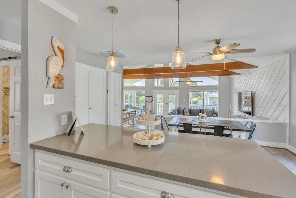 Tequila Little Time 3 Bedroom Home by Redawning