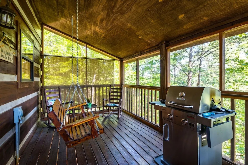 Er17 - The Perfect Getaway Great Location - Close To Town! 1 Bedroom Cabin by RedAwning