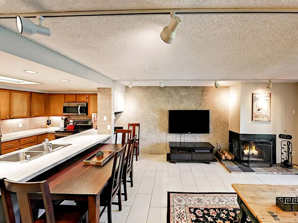 Claimjumper Duplex Unit 23 3 Bedrooms 4 Bathrooms Duplex