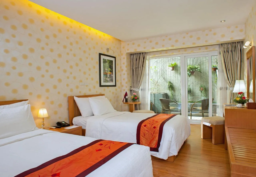 Tam Hotel