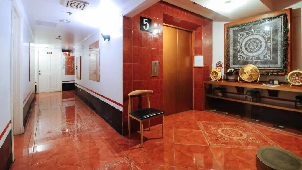 RedDoorz at The Providence Tower