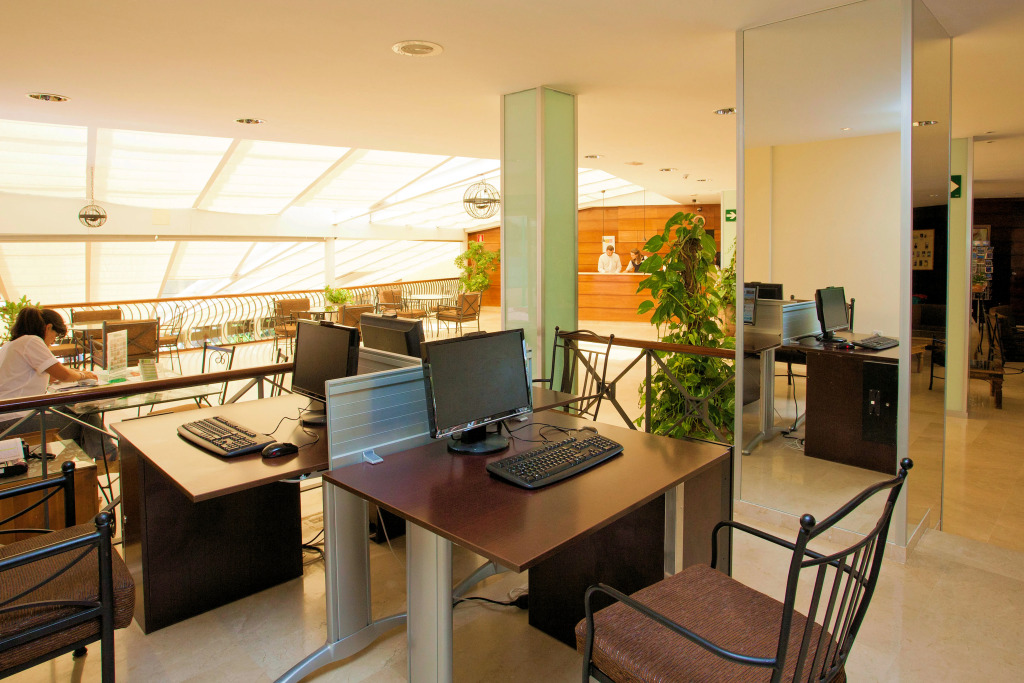 SBH Royal Monica