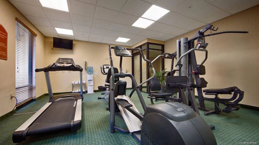 Best Western Plus Kendall Hotel & Suites