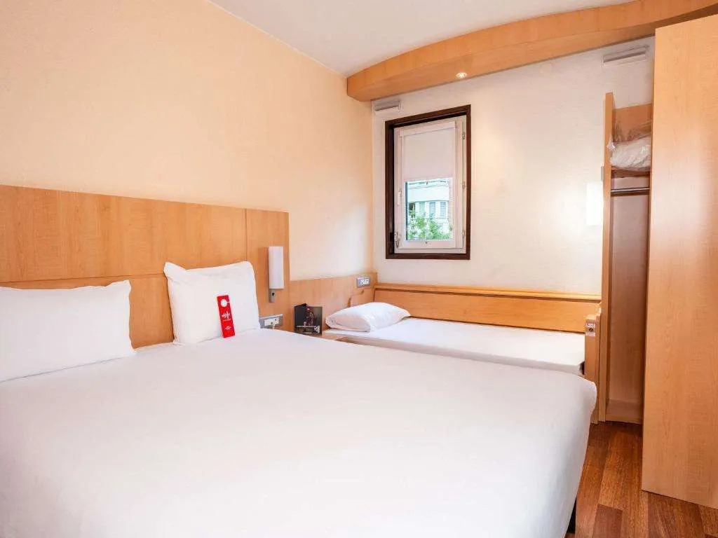 ibis Paris Pont de Suresnes Longchamp