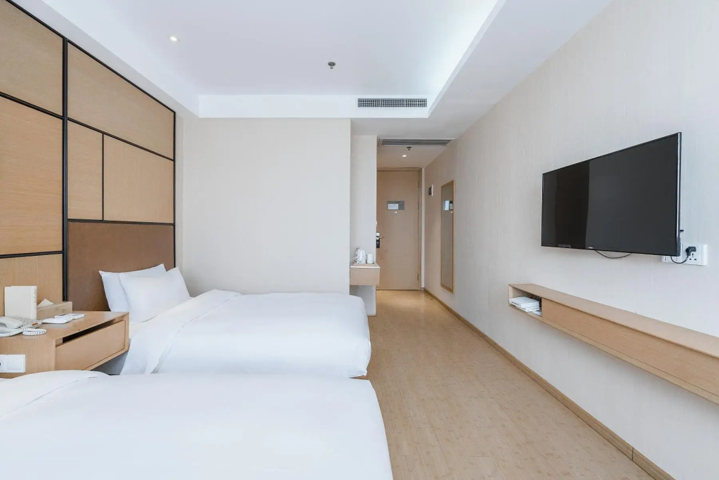 Ji Hotel (Shanghai Zhoupu, Wanda Plaza)