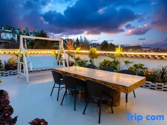 Yinian Huakai Xinian Homestay
