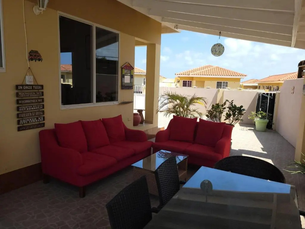Cozy home under the Sun with Swimmingpool