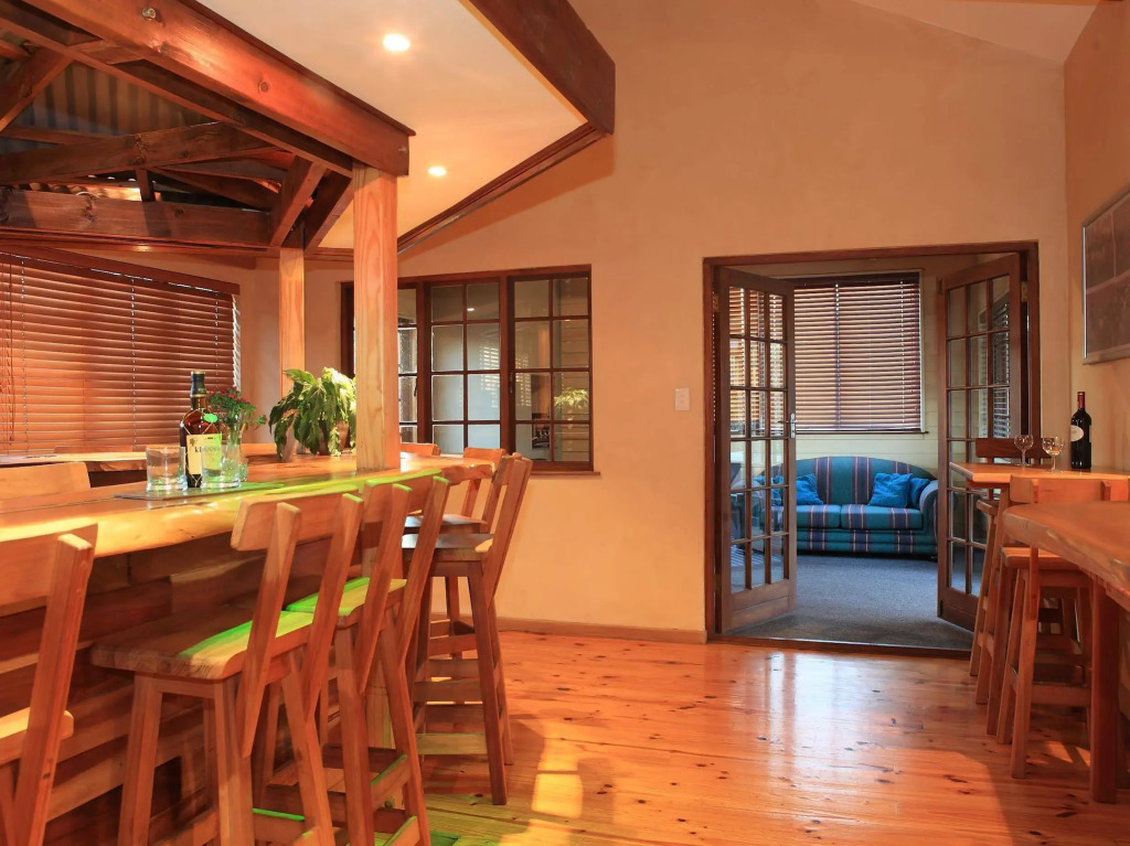 Loerie Guest Lodge