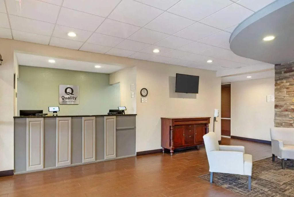 Holiday Inn Express Valley W Point Area