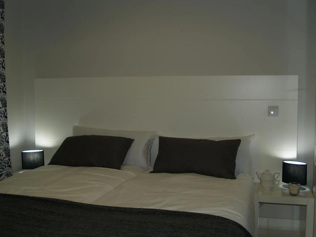 8Rooms Madrid, smart self check-in rooms
