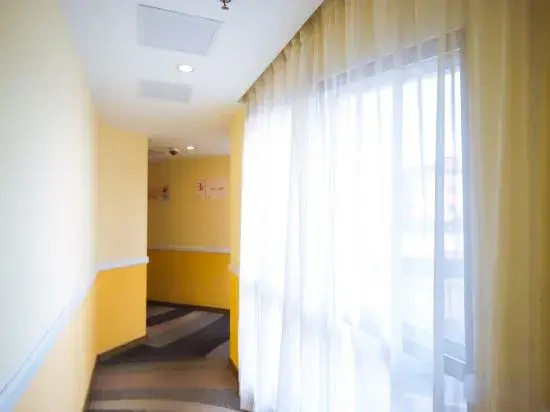 Home Inn (Shanghai Changxing Island Fenghuang Street)