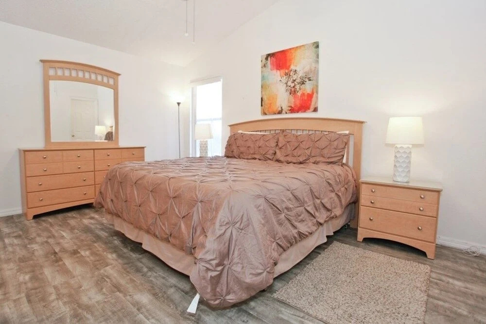 2524 Hamlet Lane 5 Bedroom Home by Redawning