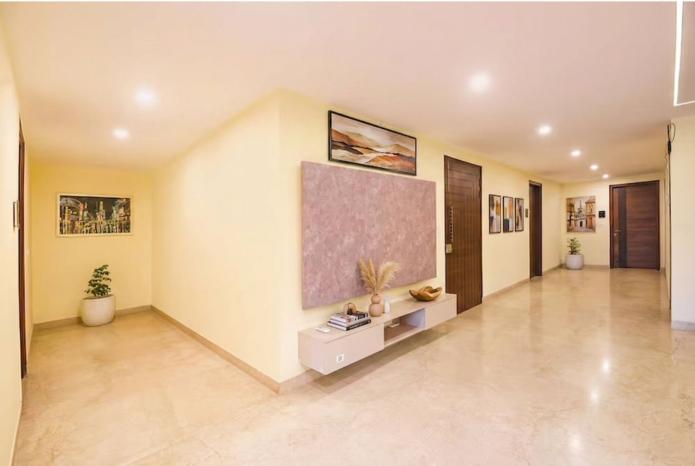FabHotel Hygge Stay - 1.5km from Belvedere Towers Metro Station Gurgaon