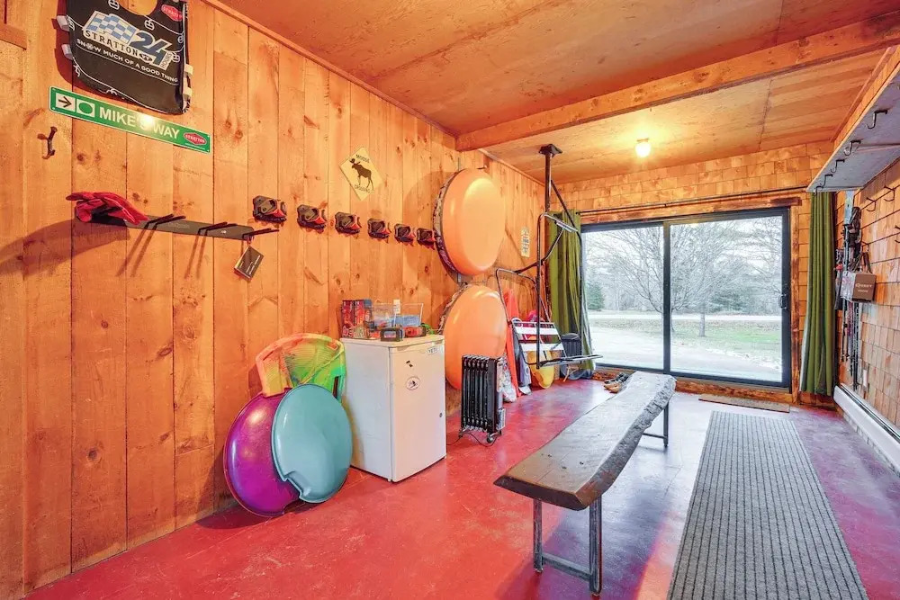 Bromley Mtn Outdoor Hub! Family Gem w/ Game Room
