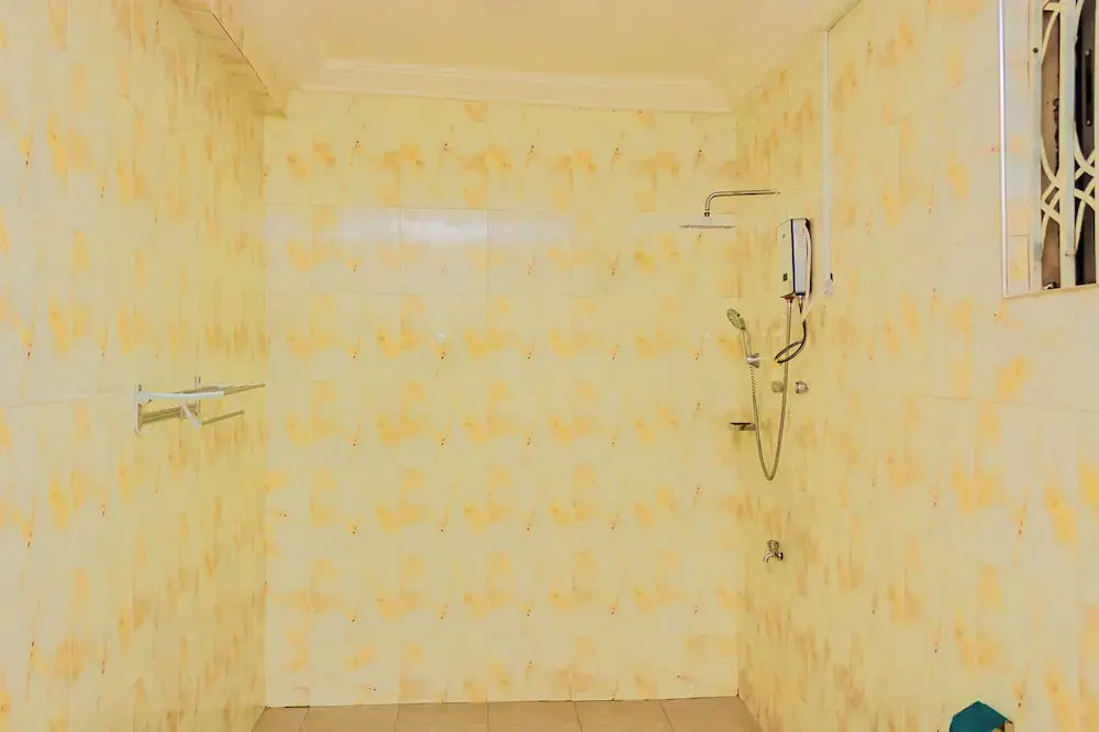 Golden Tower Hotel