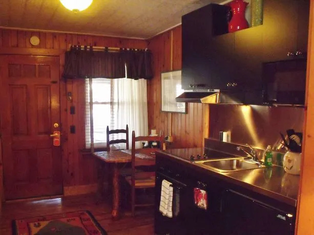 Hemlock Inn