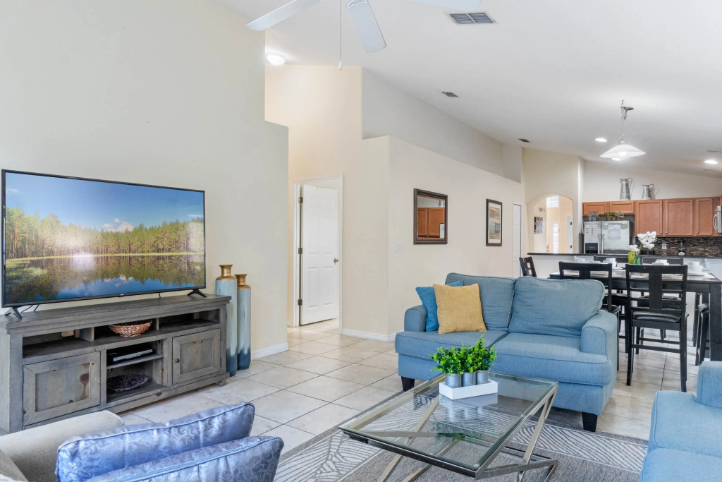 5 Bedrooms 3 Bathrooms Veranda Palms 4458 Np
