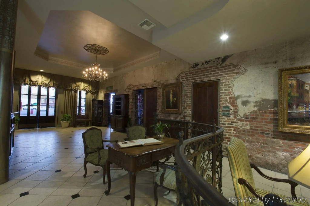 The Old No. 77 Hotel & Chandlery