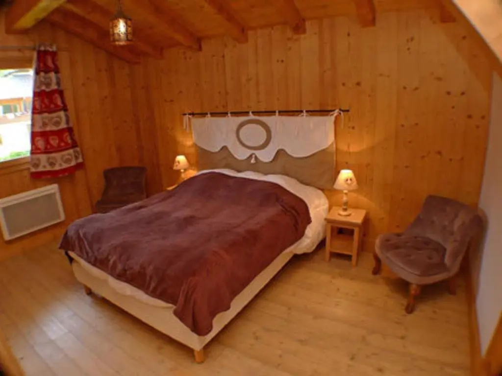 Chalet spacieux 12 pers, animaux admis, parking, Wi-Fi - FR-1-629-1