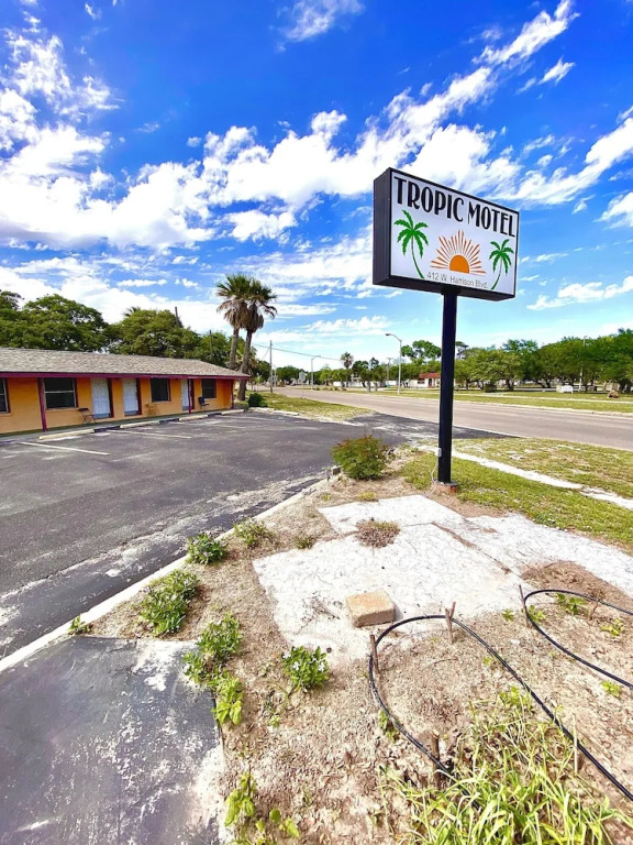 Tropic Motel