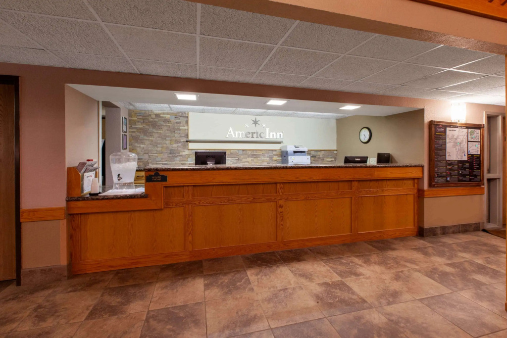 AmericInn by Wyndham Iron River