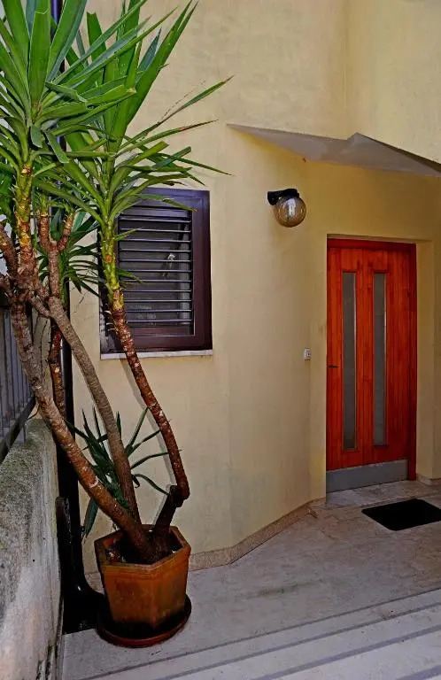 Trapan Apartments