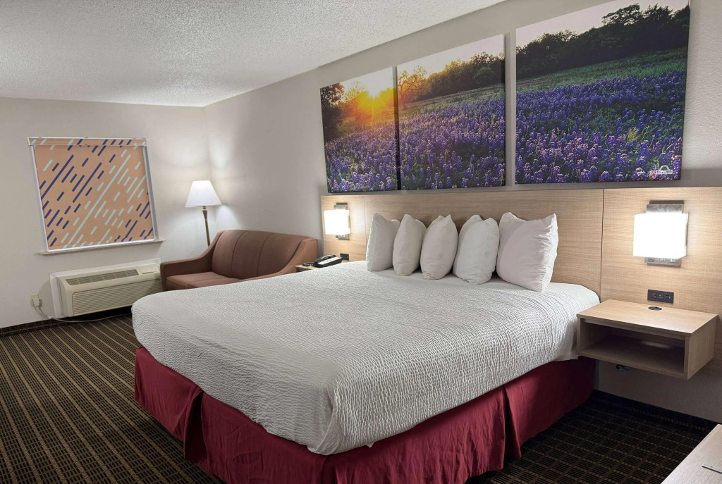 Days Inn by Wyndham San Antonio Interstate Hwy 35 North
