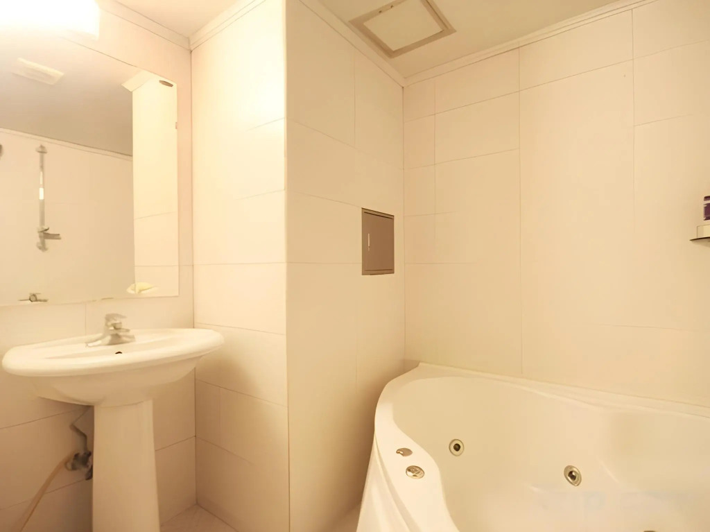 Orange Hotel