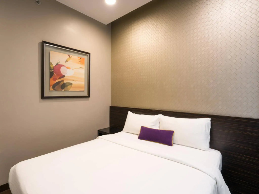 V Hotel Lavender