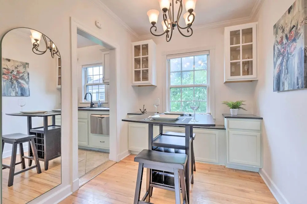 Cozy Mobile Condo w/ Community Outdoor Pool!