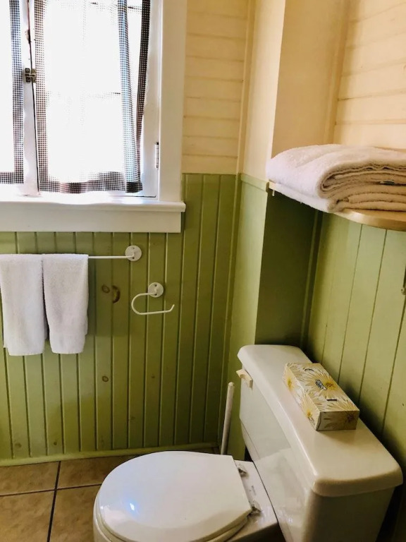 Green Gables Bungalow Court