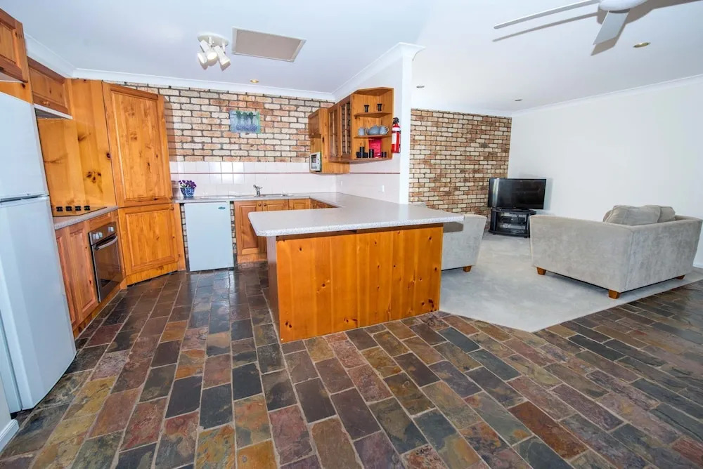 Whitesands Road, Unit 2/12