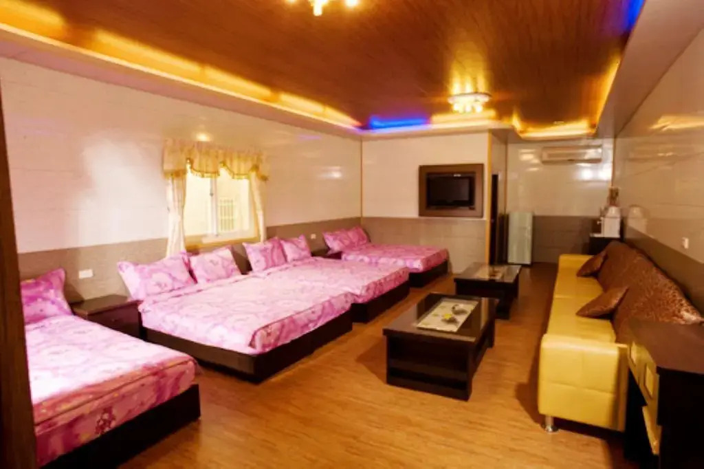 J Lin Hostel