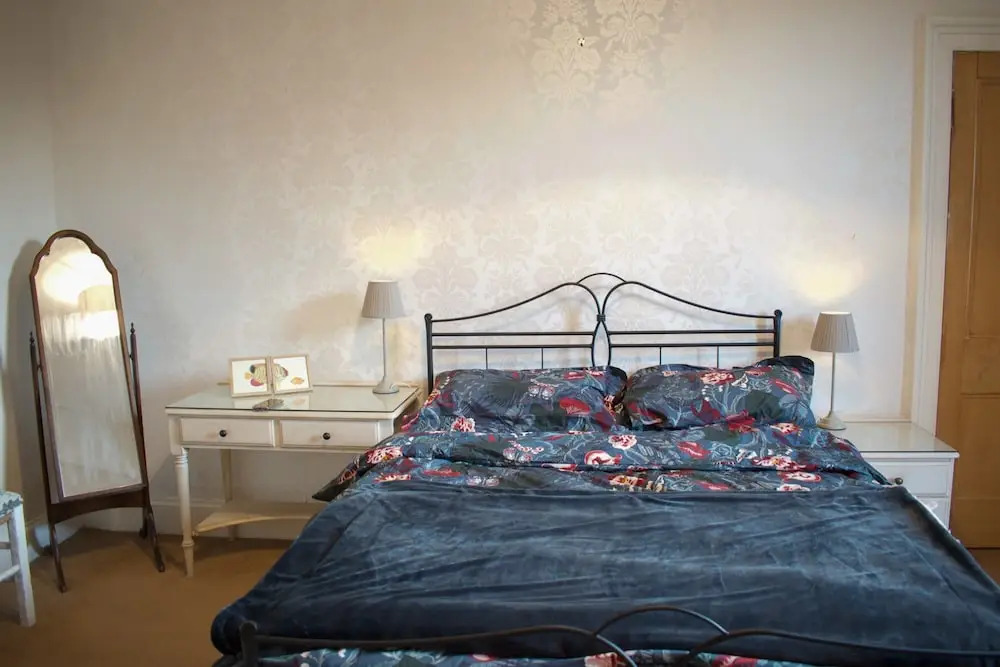 2 Bedroom Apartment in Traditional Tenement