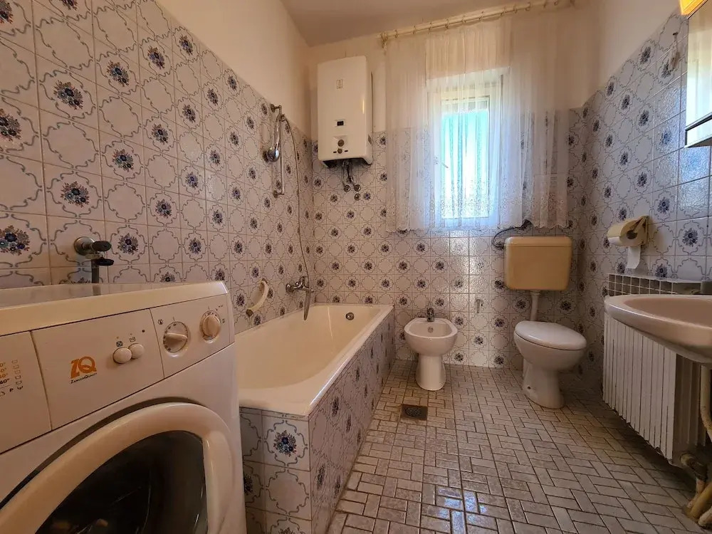 Apartment 930
