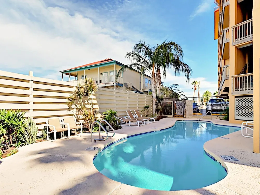 Laguna #305 - 2 Br Condo