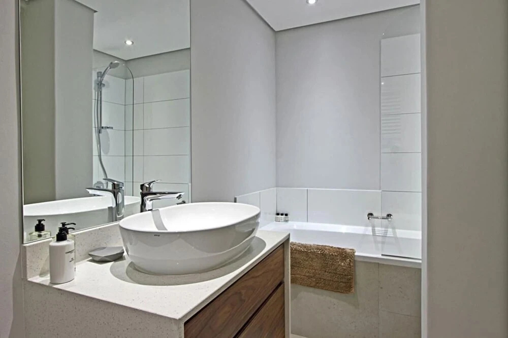 Top Floor Holiday Apartment in Sea Point With Incredible Views Fairmont 1001