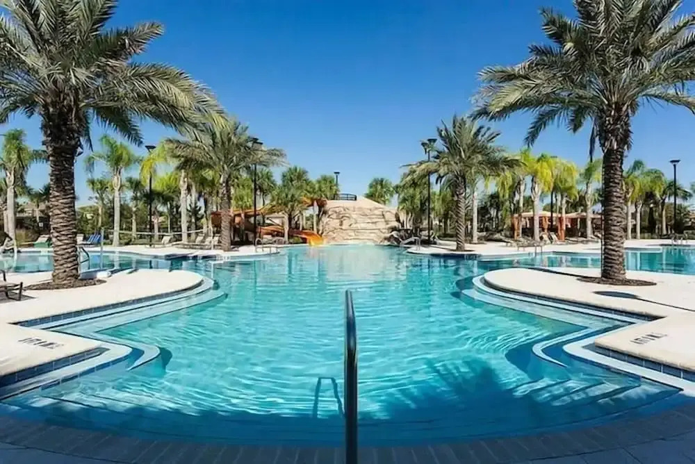 4606 TD - 5BR Townhome Marvel: Private Pool
