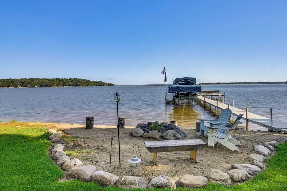 Waterfront Gull Lake w/ Dock: Family Friendly