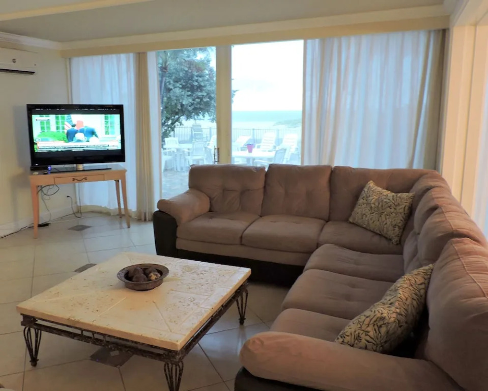 Oceanfront Luxury Townhouse 5/4 FOR 18 Heated Pool