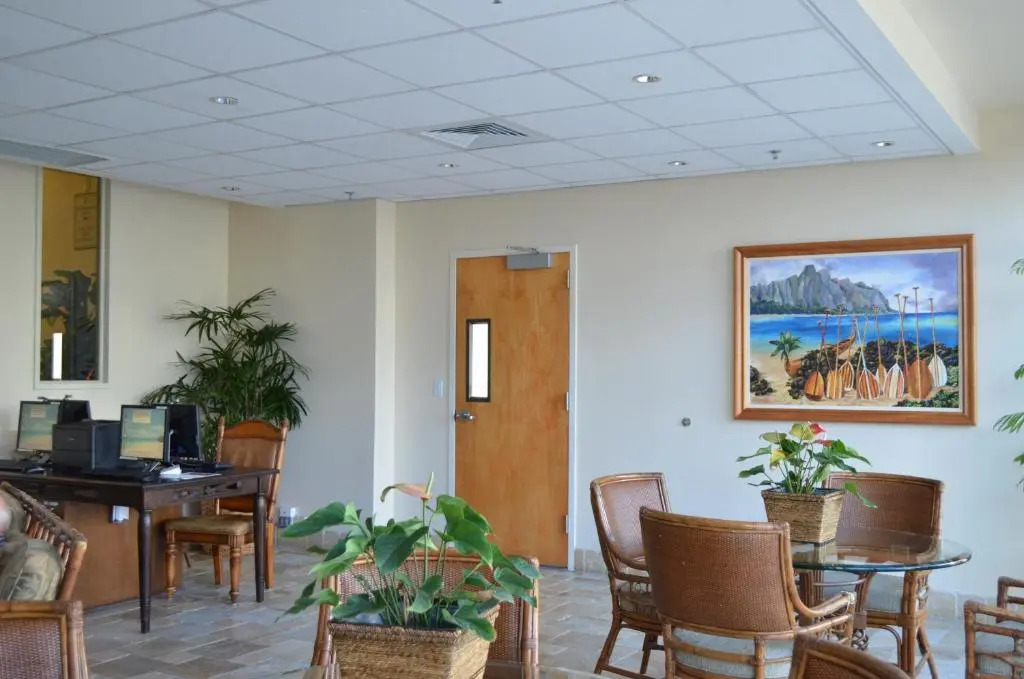 Waikiki Sunset 2105 Paradise Awaits 1-bedroom Superior Suite with Incredible Views