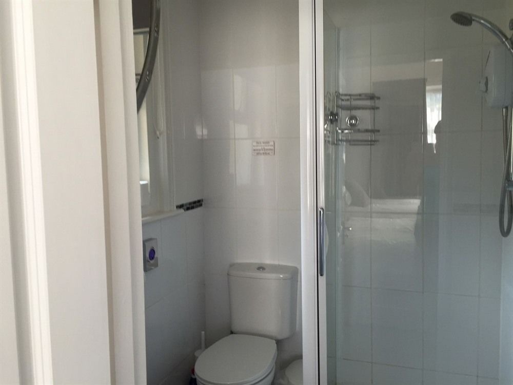 Kenmore Guest House