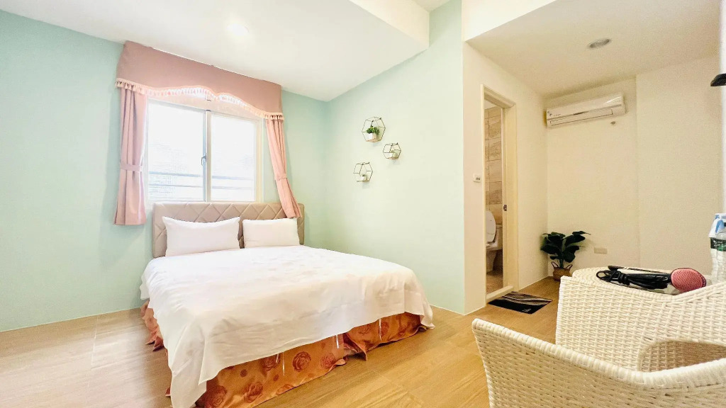 16 Alley Hostel